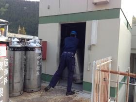 日常の仕事風景です（高圧ガスを指定場所へ配送）力は必要無し
