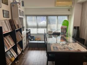 【応接室２】陽当りも良く綺麗な社内です。