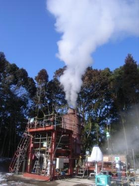 地熱噴気試験の様子