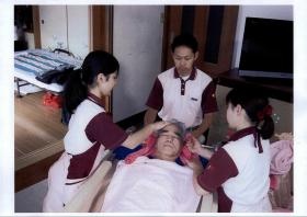 事業所の情報＿００２「訪問入浴風景」