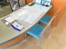 会社内接客スペース カウンター受付口