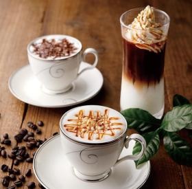 レシピや接客など、ひとつひとつ丁寧に指導します。