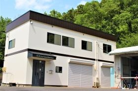 私たちの拠点であり、社員憩いの場にもなっている社屋です。