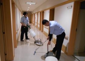 床面洗浄作業