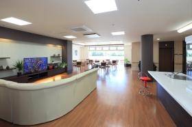 ゆったりとくつろげるリビング