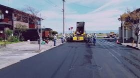 市道舗装修繕 表層工 敷均し