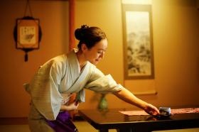 おもてなし課（仲居）