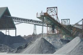 自社採石山 佐奈山