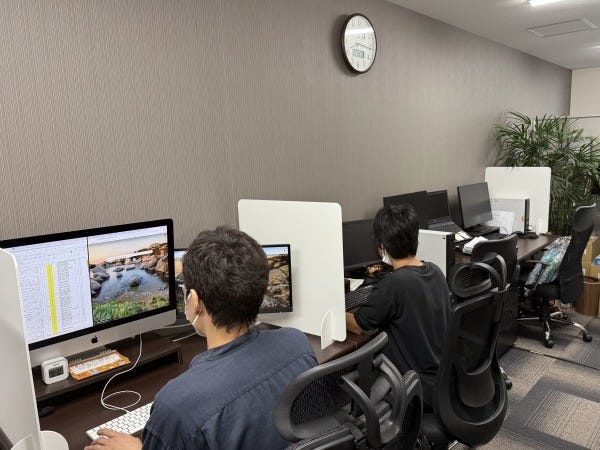 現在10名ほどで30代～40代の方が活躍しております！皆さん誠実な方です！1から丁寧に指導させていただきます。