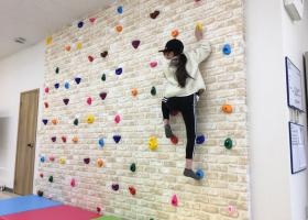 運動療育（ボルダリング）