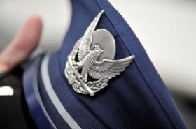 山口県下唯一の施設常駐警備の専門会社です