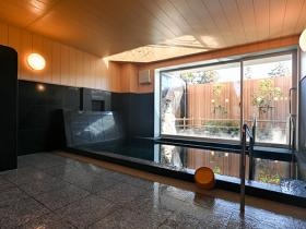 備長炭の湯 神戸二軒茶屋温泉