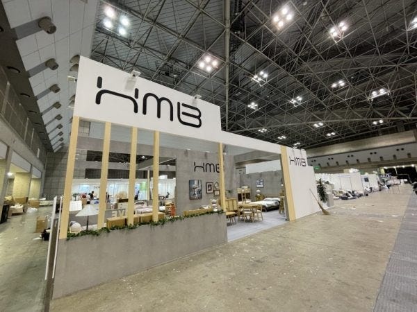 お客様と打ち合わせを進め、予算に合わせてブースを修正。円滑に現場まで進行します。