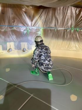 タンク内吹付風景