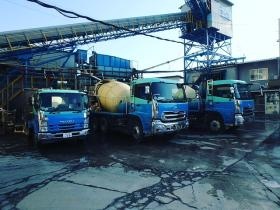 アジテータトラック