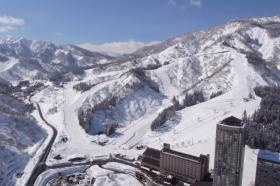 スキーヤー専用ゲレンデを併設したスノーリゾート