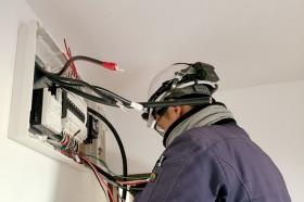 電気工事 作業風景１