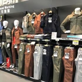 直営店では幅広い商品を取り揃えています。