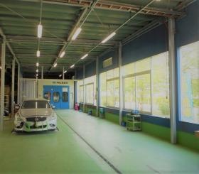 サービス事業強化～鈑金事業～（２店舗に鈑金施設完備）