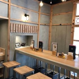 日比谷店 場所柄、多くの有名芸能人が来店