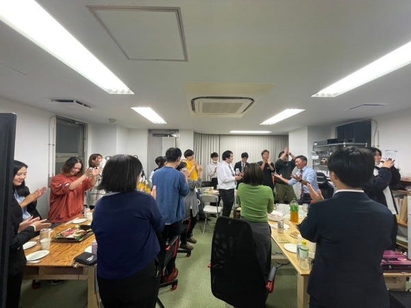 新人が入社した時は歓迎会を行っています！先輩の話がたくさんきけるから、自分の仕事の参考にもなる！