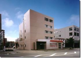 白ゆりグループの高齢者複合型施設（中央）