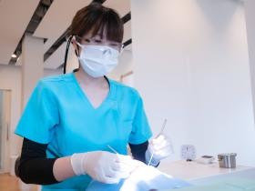 歯科衛生士診療中