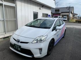 小型タクシー（プリウス）