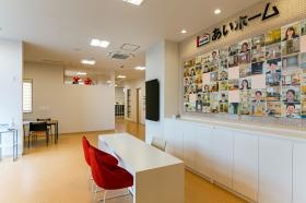 展示場には事務所兼ショールームを構えています