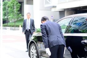 運転技術だけでなく、接待マナーもお教えします。