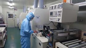 作業風景 印刷機のオペレーターです