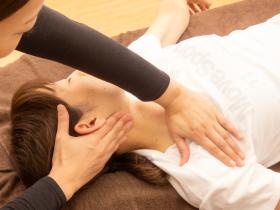 マッサージ・リンパ・首こり・ストレッチ