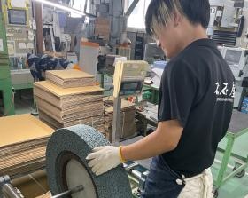 不良品を出さないように厳しくチェック