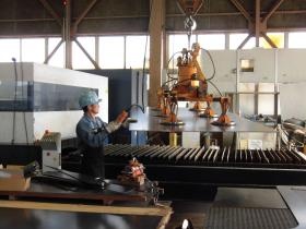 作業風景（レーザー）