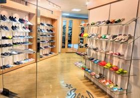 本社シューズ・サンダルショールーム