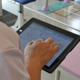 かがやきのデイサービスの記録や書類はＩＣＴ化