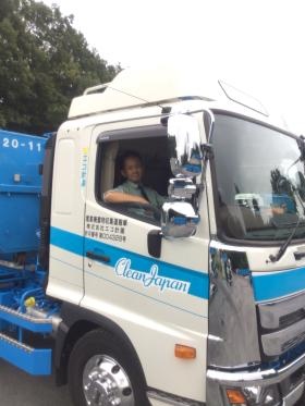 運搬車両（他にもさまざまな車両があります）