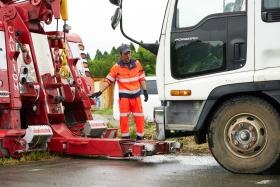 大型レッカー作業