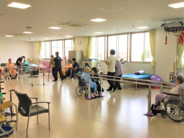 理学療法士・正職員（普通自動車運転免許・在宅などは不問）