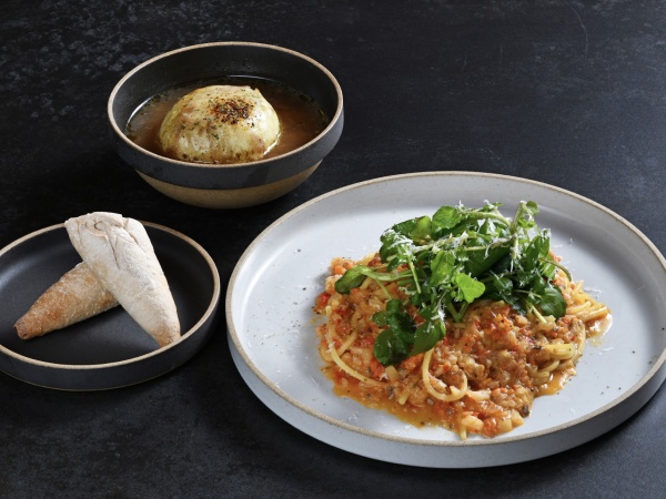 レストラン調理・接客スタッフ募集