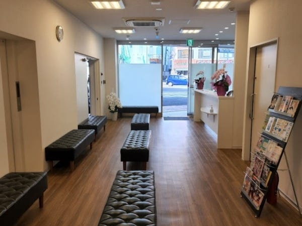 1階～5階までのクリニックです。各階に綺麗なお手洗いがあります。