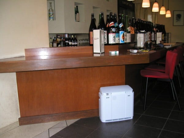 店舗を定期的に訪問し、カートリッジの交換を行います！