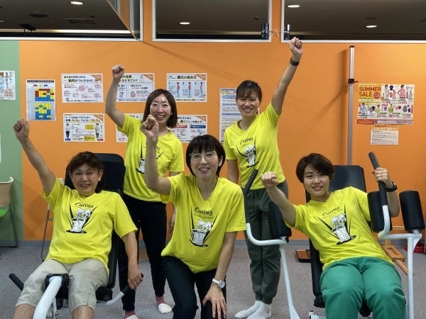 20代から60代まで幅広いコーチが活躍中！年代を超えてみんな楽しく仕事をしています！