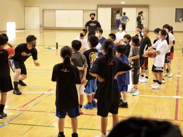 お金をいただいて指導をするプロだからこそのコーチングを日本全国にお届けしています！！