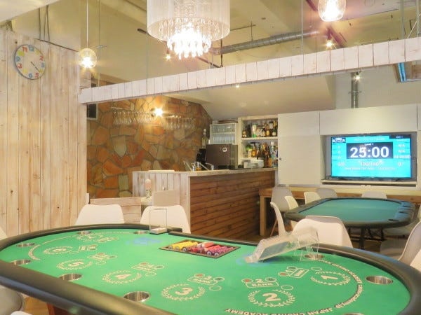 こちらが働いていただく店舗です！明るく綺麗な職場です。