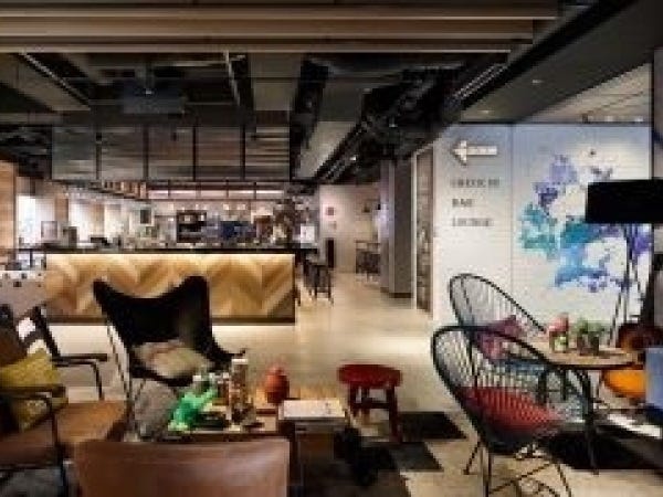 ホテルスタッフ・マルチタスククルー・ホテル業界経験者（尚可・業務上必要なレベルの英会話スキル）