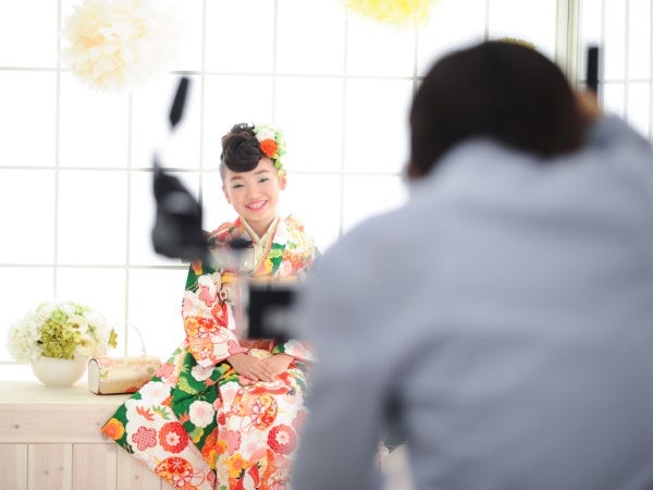 一般向け写真館・フォトグラファーのフォトグラファー・写真スタジオのフォトグラファー・スタジオフォトグラファー（経験者は優遇・未経験の方も大歓迎）