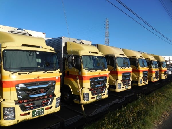 4tトラックドライバー（フォークリフト資格必須）・未経験者歓迎！