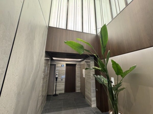 玄関はこんな感じです。