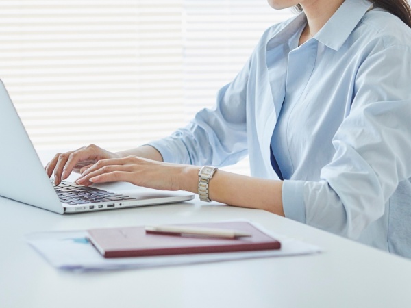 現場で働くスタッフを支える、事務職員さんを募集しています！